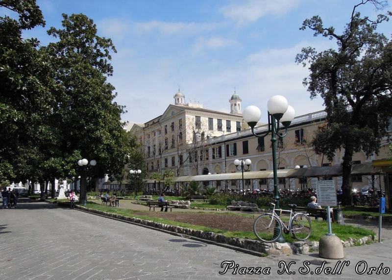 Hotel Dell'Orto Кьявари Экстерьер фото